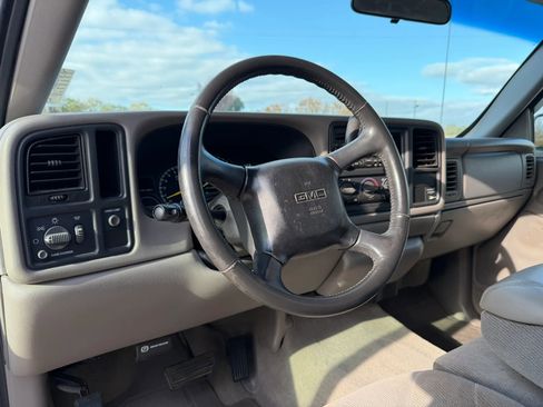 Used 2000 GMC Sierra 1500 2WD Extended Cab image 11