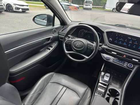 Used 2023 Hyundai Sonata Limited w/ Preferred Accessory Package FWD image 16