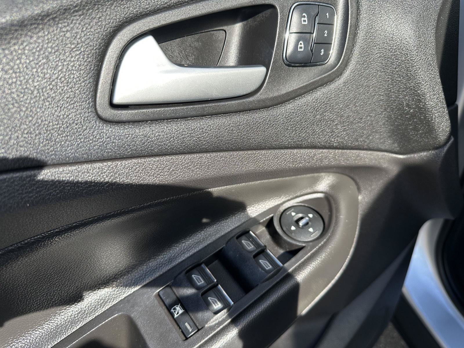 Used 2016 Ford Escape Titanium w/ Equipment Group 301A AWD/4WD image 15