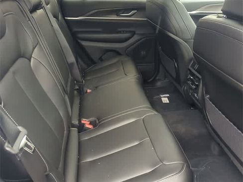 New 2025 Jeep Grand Cherokee Limited image 21