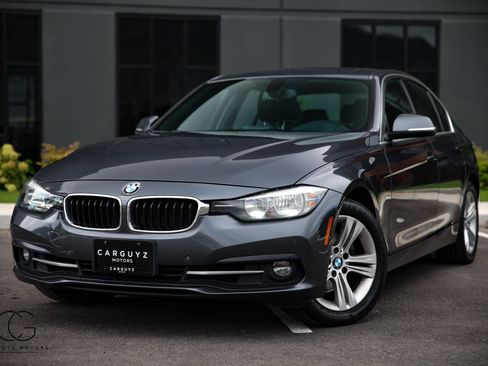 Used 2017 BMW 330i Sedan RWD image 2