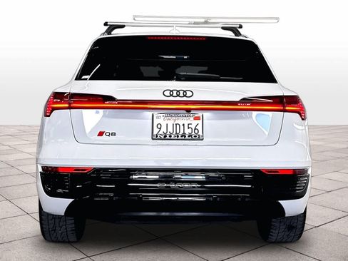 Certified 2024 Audi Q8 e-tron Premium Plus AWD/4WD image 7