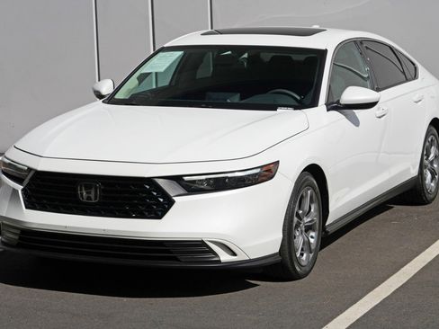Used 2024 Honda Accord EX image 41