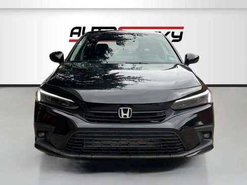 Used 2024 Honda Civic Touring image 2