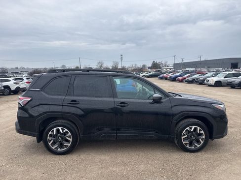 Certified 2026 Subaru Forester Premium image 9