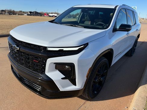 New 2026 Chevrolet Traverse RS image 7