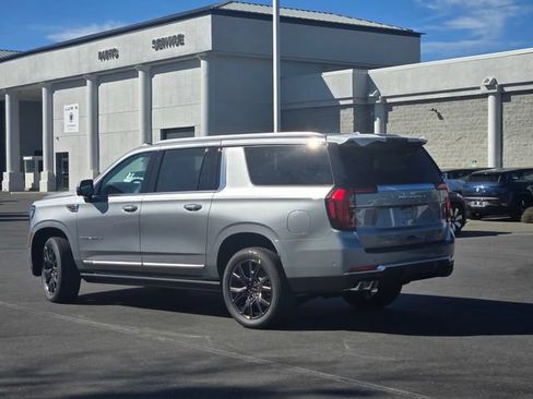 New 2026 GMC Yukon XL Denali w/ Sun & Power Step Package AWD/4WD image 6