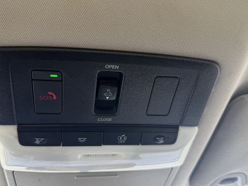 Used 2024 Nissan Altima 2.5 SV w/ SV Premium Package FWD image 41