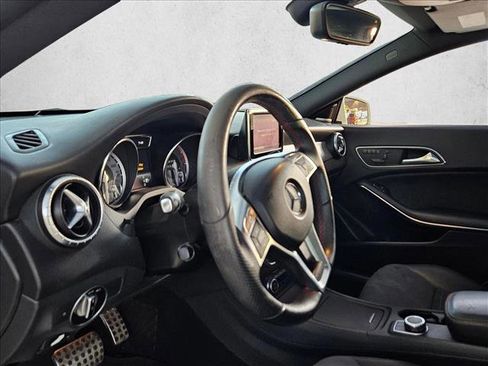 Used 2014 Mercedes-Benz CLA 250 image 9