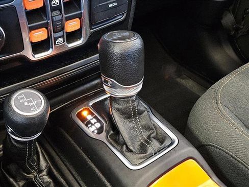 Used 2024 Jeep Wrangler Sport S image 12