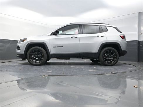 New 2026 Jeep Compass Latitude image 20