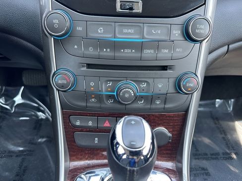 Used 2013 Chevrolet Malibu LT FWD image 18