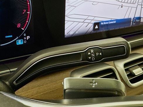 Used 2024 Mercedes-Benz GLE 450 4MATIC image 18