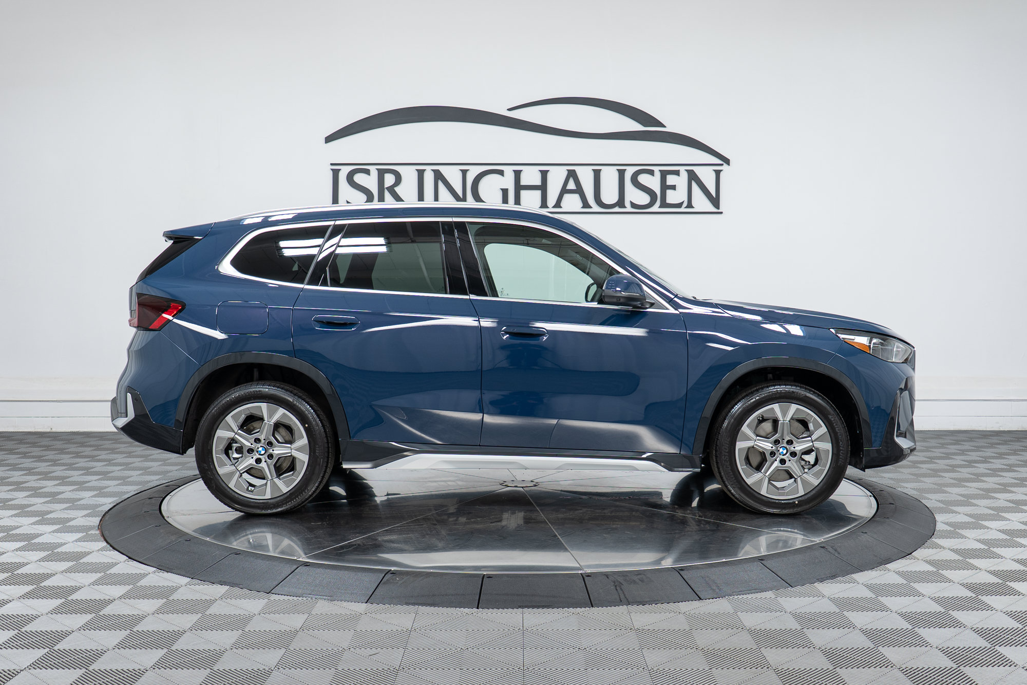 Used 2026 BMW X1 xDrive28i w/ Technology Package AWD/4WD image 4