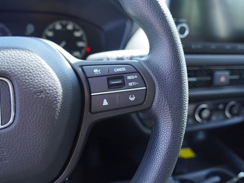 Used 2025 Honda HR-V LX image 22