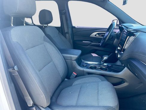 Used 2023 Chevrolet Traverse LT FWD image 28