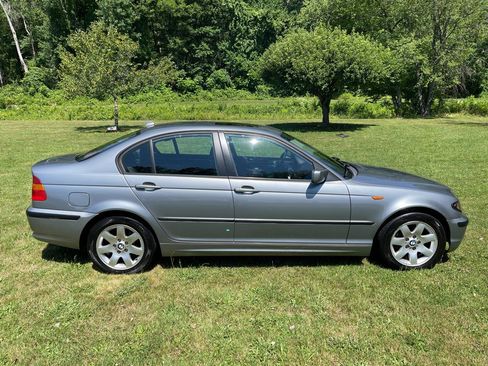 Used 2005 BMW 325xi Sedan AWD/4WD image 25