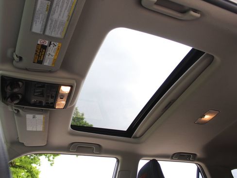 Used 2024 Toyota 4Runner TRD Off-Road Premium w/ Moonroof Package AWD/4WD image 22