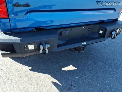 Used 2018 Toyota Tundra SR5 w/ SR5 Upgrade Package image 9