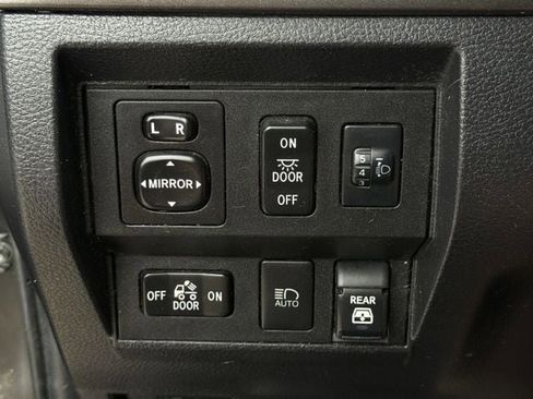 Used 2020 Toyota Tundra SR5 w/ SR5 Upgrade Package RWD image 21
