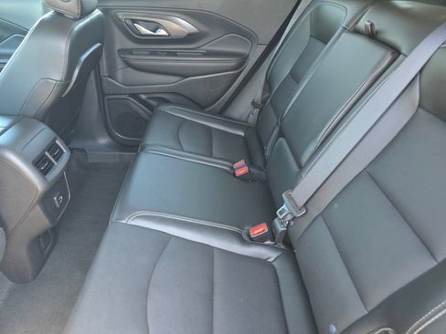 Used 2024 GMC Terrain SLT FWD image 14
