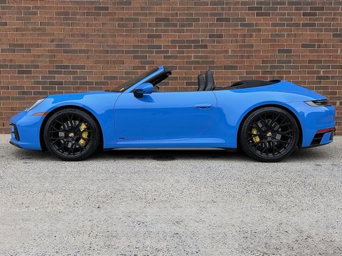 Certified 2023 Porsche 911 Carrera 4S image 2