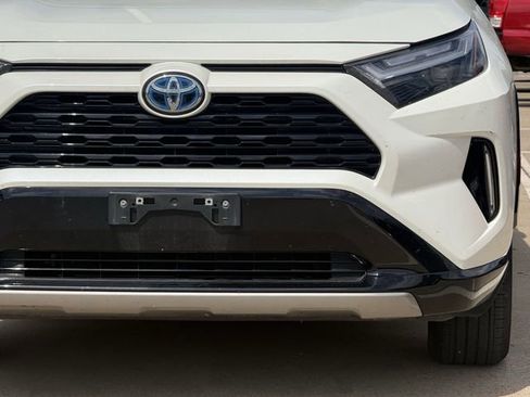 Used 2022 Toyota RAV4 XSE AWD/4WD image 9