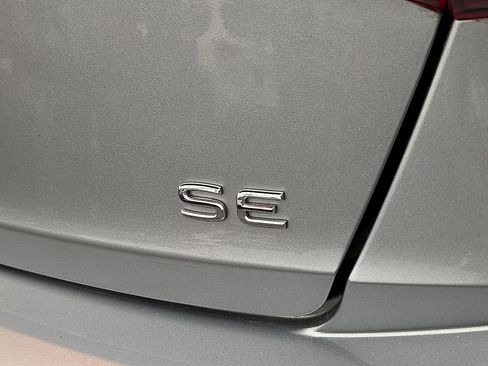 Used 2024 Volkswagen Jetta SE FWD image 31