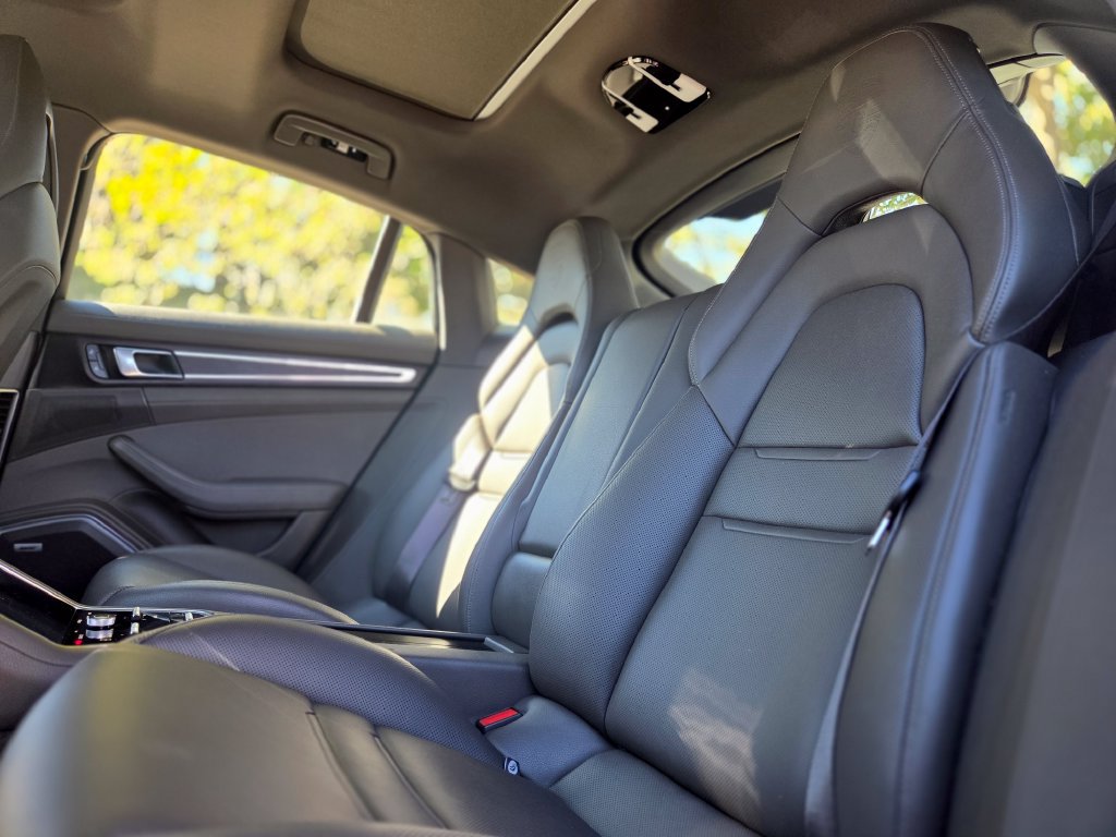 Used 2022 Porsche Panamera 4 Platinum Edition w/ Assistance Package AWD/4WD image 22