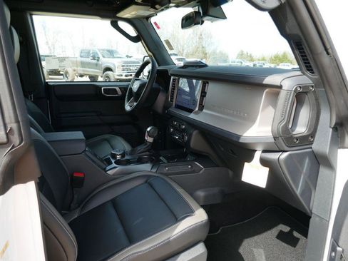 New 2026 Ford Bronco Outer Banks AWD/4WD image 11