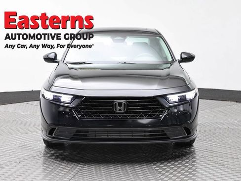 Used 2025 Honda Accord SE image 2