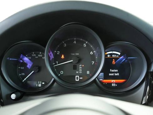 Certified 2025 Porsche Macan AWD/4WD image 14