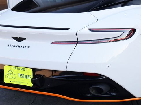 Used 2022 Aston Martin DB11 Coupe image 63