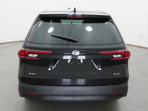 New 2026 Toyota Grand Highlander XLE image 7