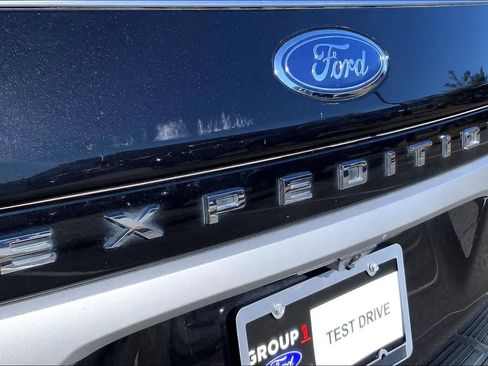 Certified 2024 Ford Expedition Max XLT image 27