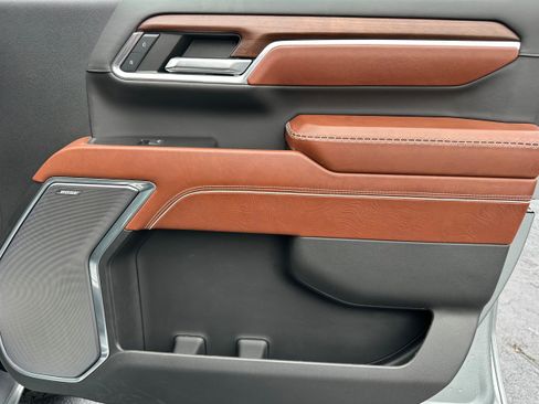 Used 2024 GMC Sierra 2500 Denali Ultimate image 30