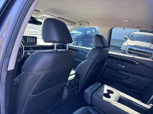 Certified 2025 Honda Pilot EX-L image 12