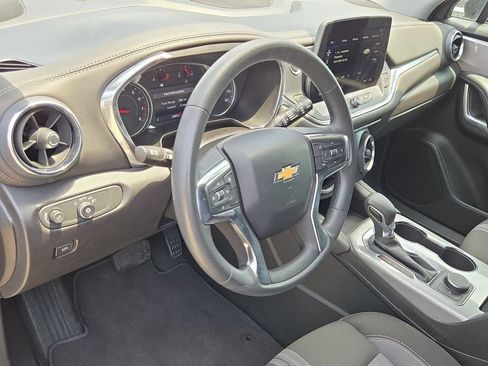 Used 2025 Chevrolet Blazer LT FWD image 15