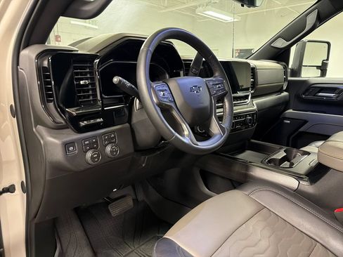 Used 2026 Chevrolet Silverado 2500 ZR2 AWD/4WD image 28