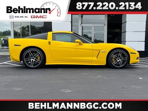 Used 2007 Chevrolet Corvette Coupe w/ Preferred Equipment Group RWD image 1
