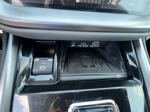 Used 2023 Subaru Outback Premium AWD/4WD image 29