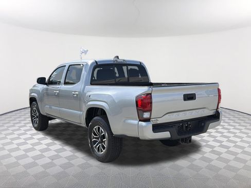 Certified 2022 Toyota Tacoma SR image 15