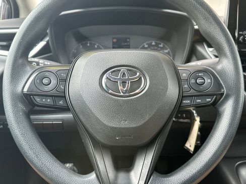 Used 2023 Toyota Corolla LE image 21