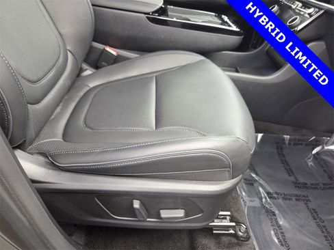 Used 2025 Hyundai Tucson Limited image 19