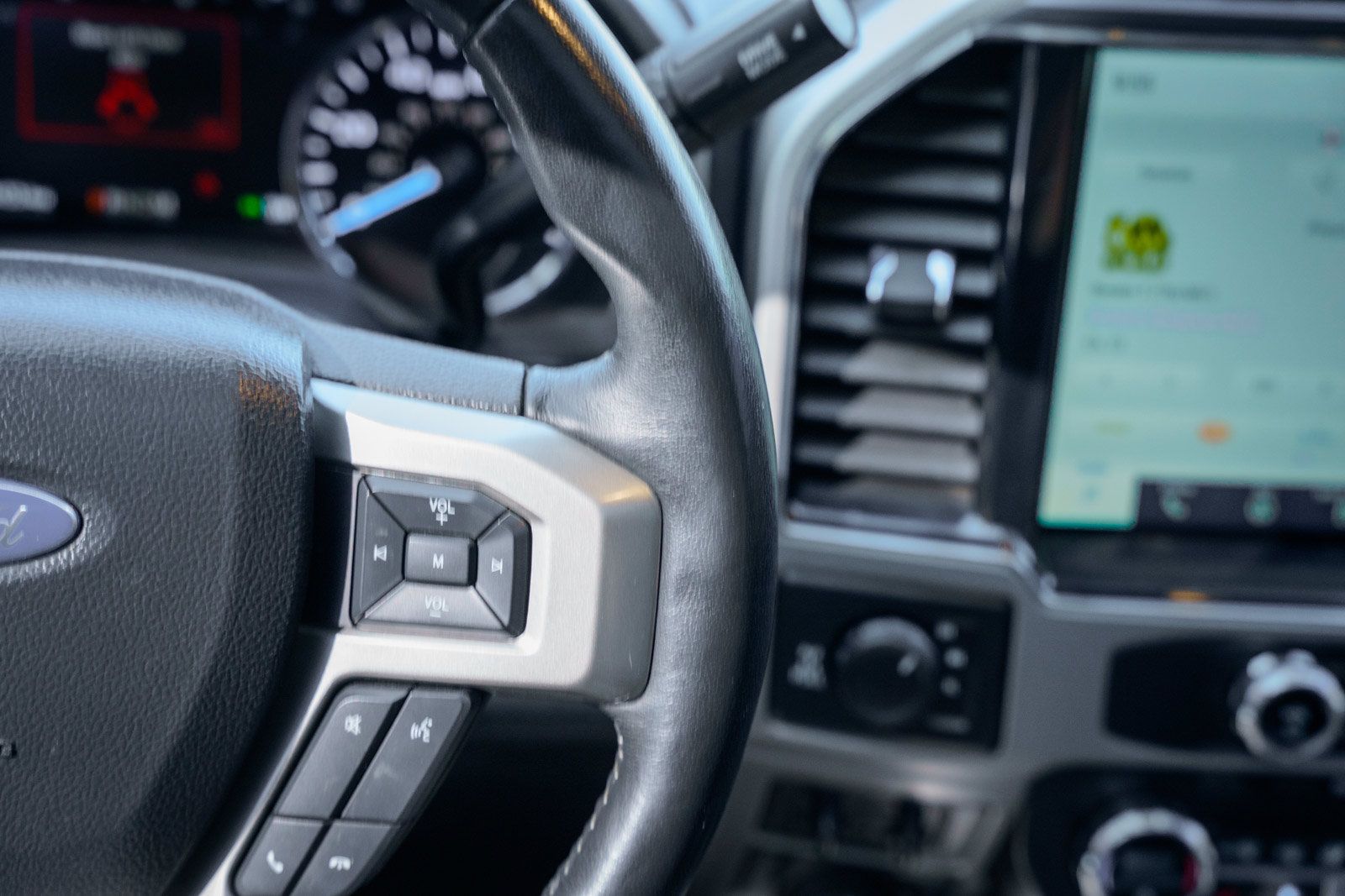 Certified 2022 Ford F250 Lariat w/ Tremor Off-Road Package AWD/4WD image 43