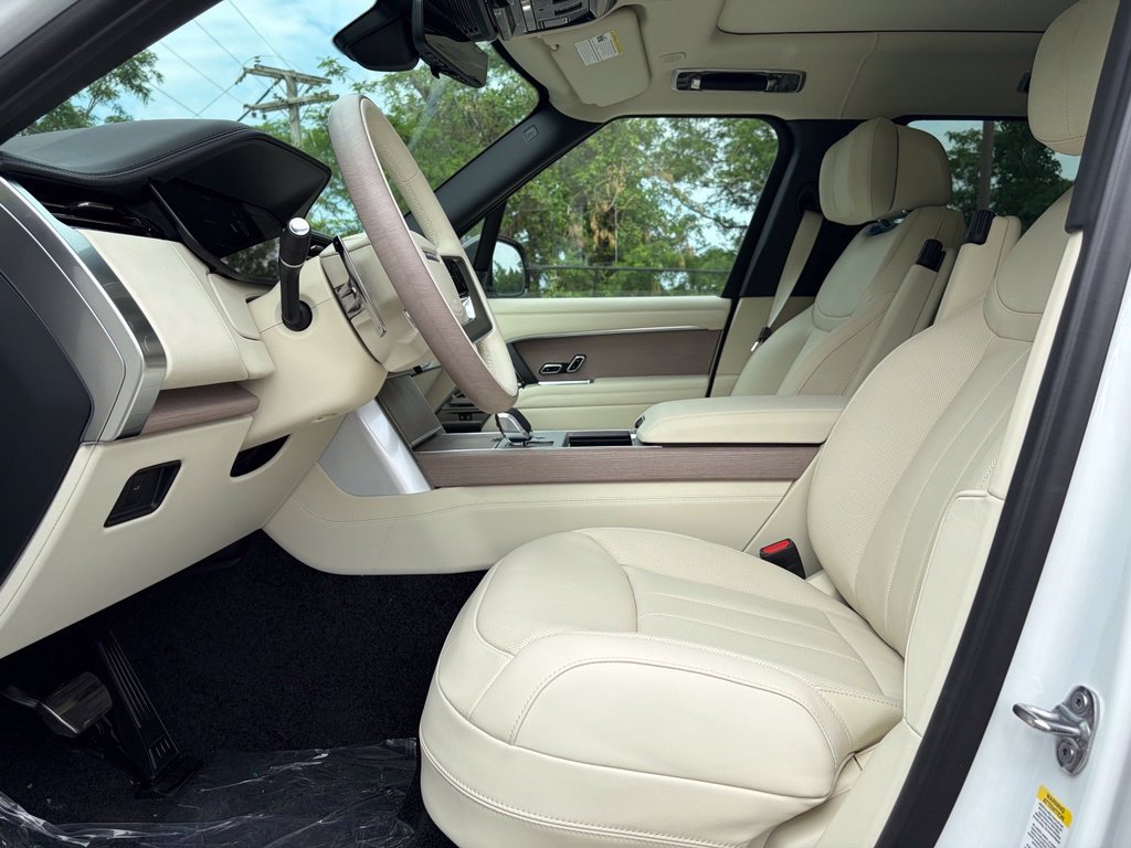 New 2026 Land Rover Range Rover Autobiography AWD/4WD image 11
