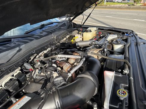 Used 2018 Ford F350 Platinum w/ Platinum Ultimate Package image 14