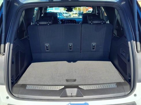 New 2025 Chevrolet Suburban RST w/ Advanced Technology Package image 9