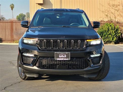 Used 2023 Jeep Grand Cherokee Limited w/ Black Appearance Package image 3
