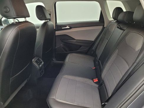 Used 2022 Volkswagen Taos SE image 18